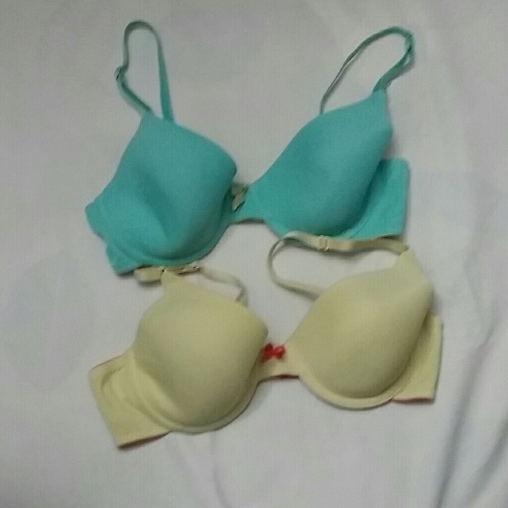 *Maidenform* SET OF TWO BRAS